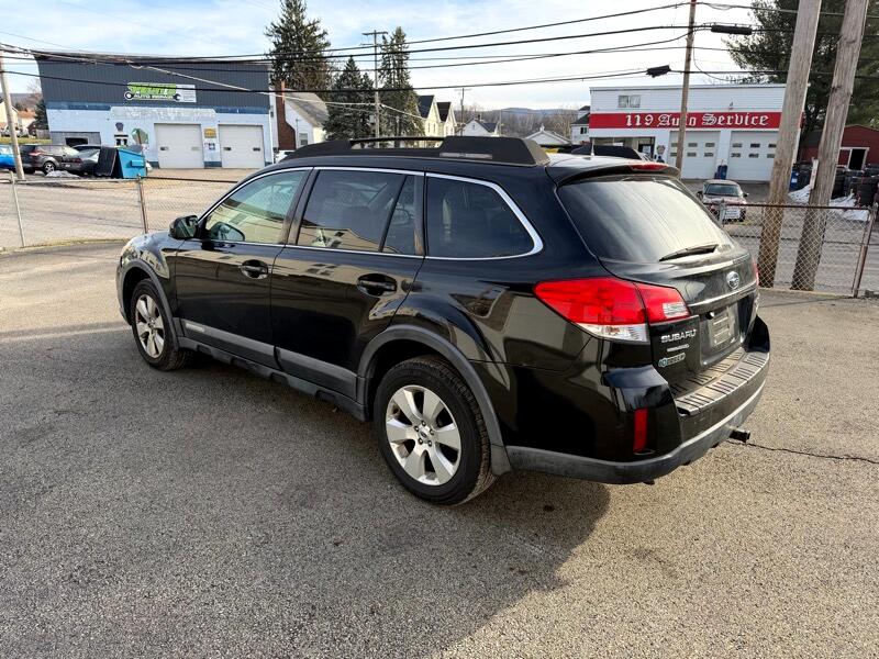 Subaru Outback 2.5i Limited Wagon 2011