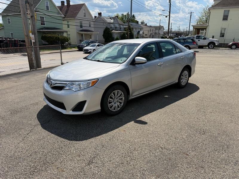 Toyota Camry LE  2012