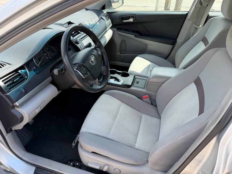 Toyota Camry LE  2012