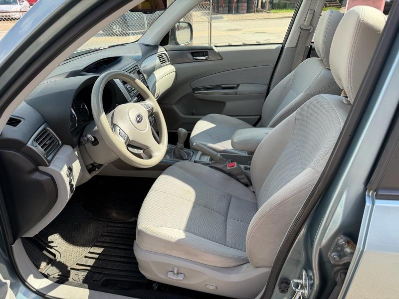 Subaru Forester 2.5i 4D SUV 2011