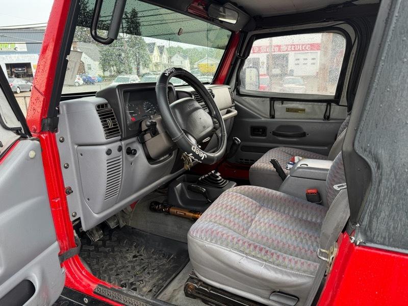 Jeep Wrangler 4WD 2dr Sport 1998