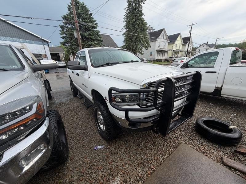Dodge Ram 2500 4dr Quad Cab 140.5 4WD SLT 2004