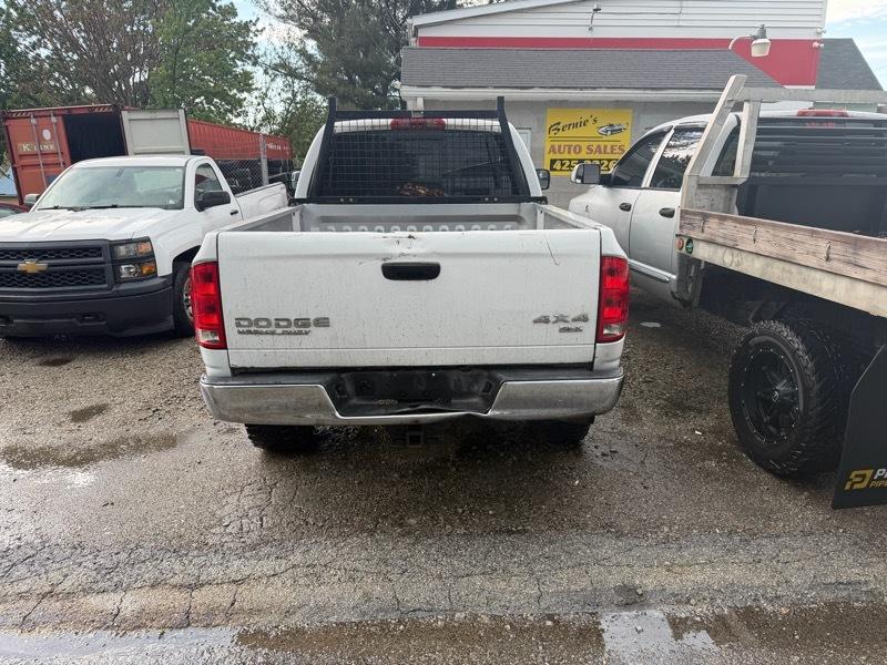 Dodge Ram 2500 4dr Quad Cab 140.5 4WD SLT 2004