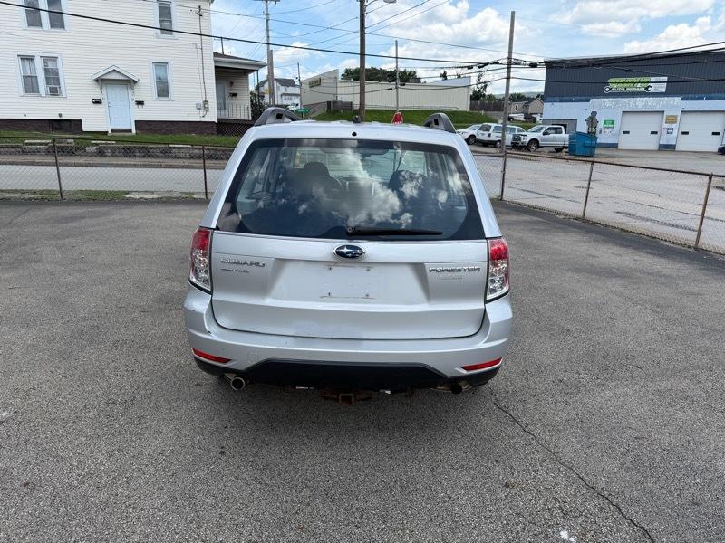Subaru Forester 2.0 XT Premium 4D SUV 2011