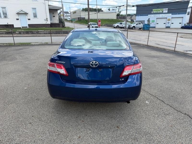 Toyota Camry LE  2012