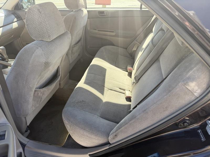 Toyota Camry LE  2004