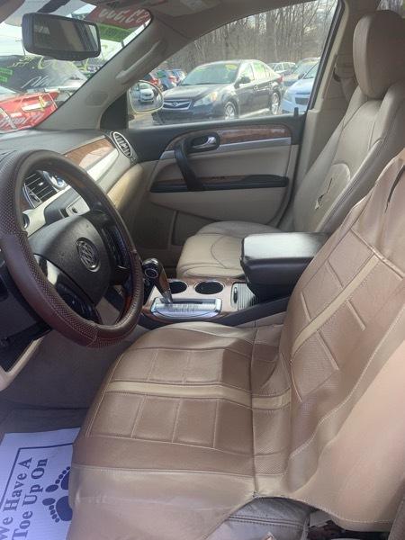 Buick Enclave FWD 4dr CXL 2011
