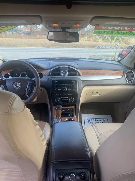 Buick Enclave FWD 4dr CXL 2011