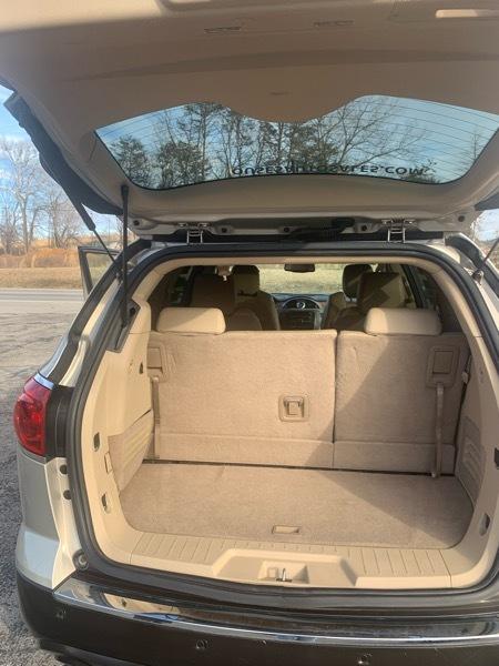 Buick Enclave FWD 4dr CXL 2011