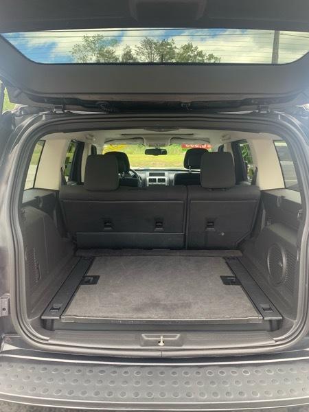 Dodge Nitro SXT 4D SUV 4WD 2010
