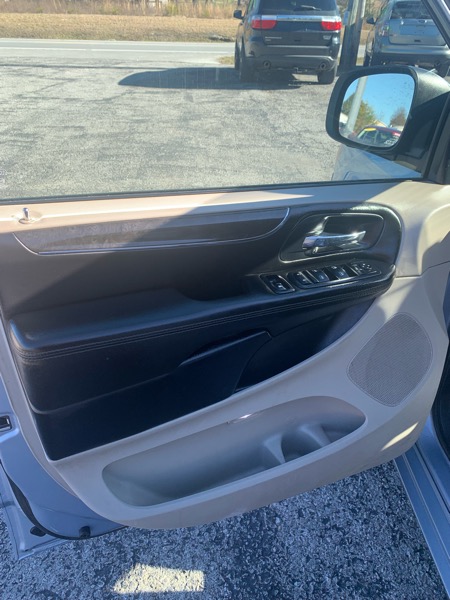 Chrysler Town & Country Touring 2013