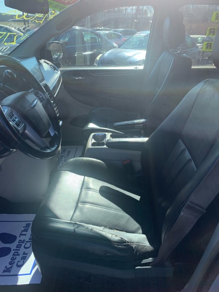 Chrysler Town & Country Touring 2013