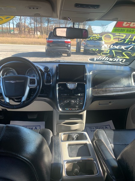 Chrysler Town & Country Touring 2013