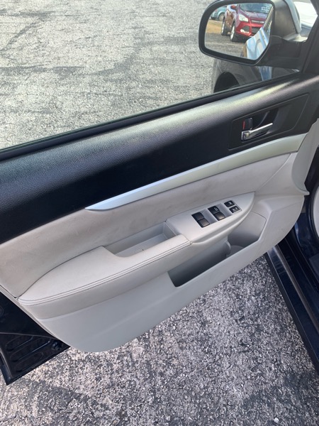 Subaru Legacy 2.5i 2012