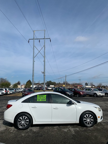 Chevrolet Cruze 4dr Sdn LS 2013