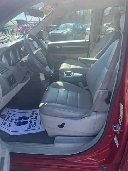 Dodge Grand Caravan 4dr SXT 2008