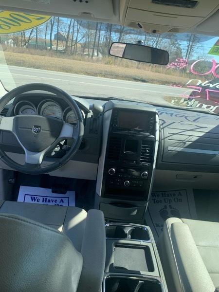 Dodge Grand Caravan 4dr SXT 2008