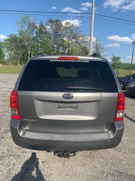 Kia Sedona LX 2011