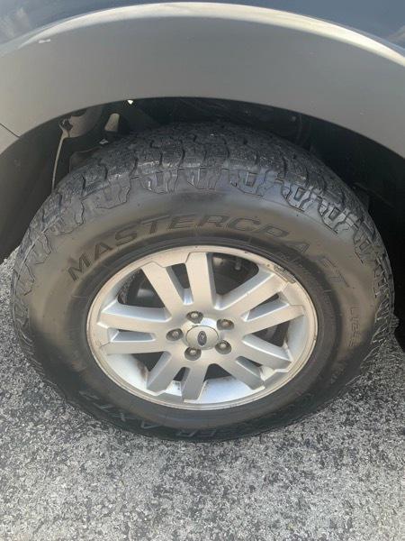Ford Explorer Sport Trac 4WD 4dr V6 XLT 2008