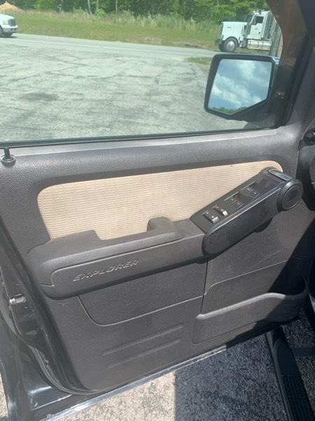 Ford Explorer Sport Trac 4WD 4dr V6 XLT 2008