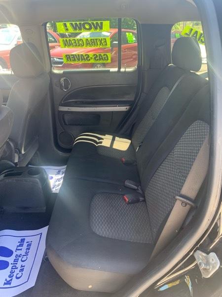 Chevrolet HHR FWD 4dr LT 2010