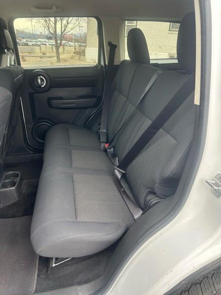 Dodge Nitro SE 4WD 2011