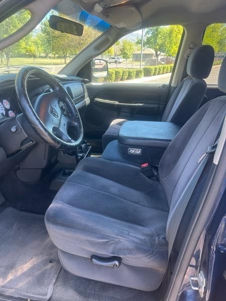 Dodge Ram 1500 4WD Crew Cab 140.5" ST 2003