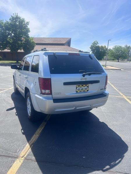 Jeep Grand Cherokee Laredo 4WD 2009