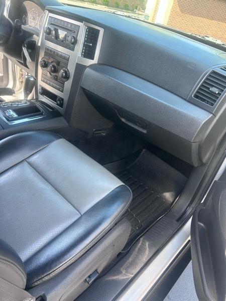 Jeep Grand Cherokee Laredo 4WD 2009