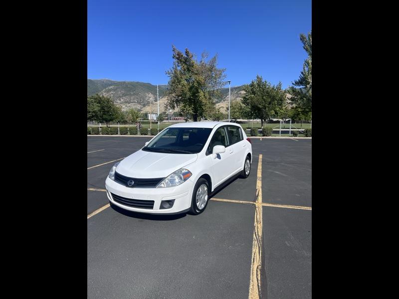 Nissan Versa 1.8 SL Hatchback 2012
