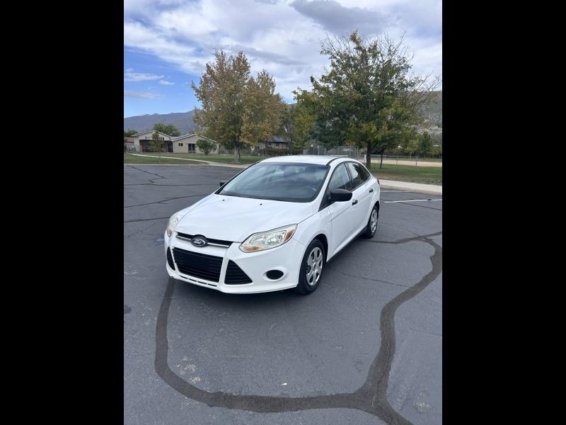 Ford Focus S Sedan 2012