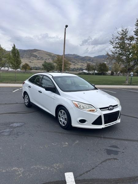 Ford Focus S Sedan 2012