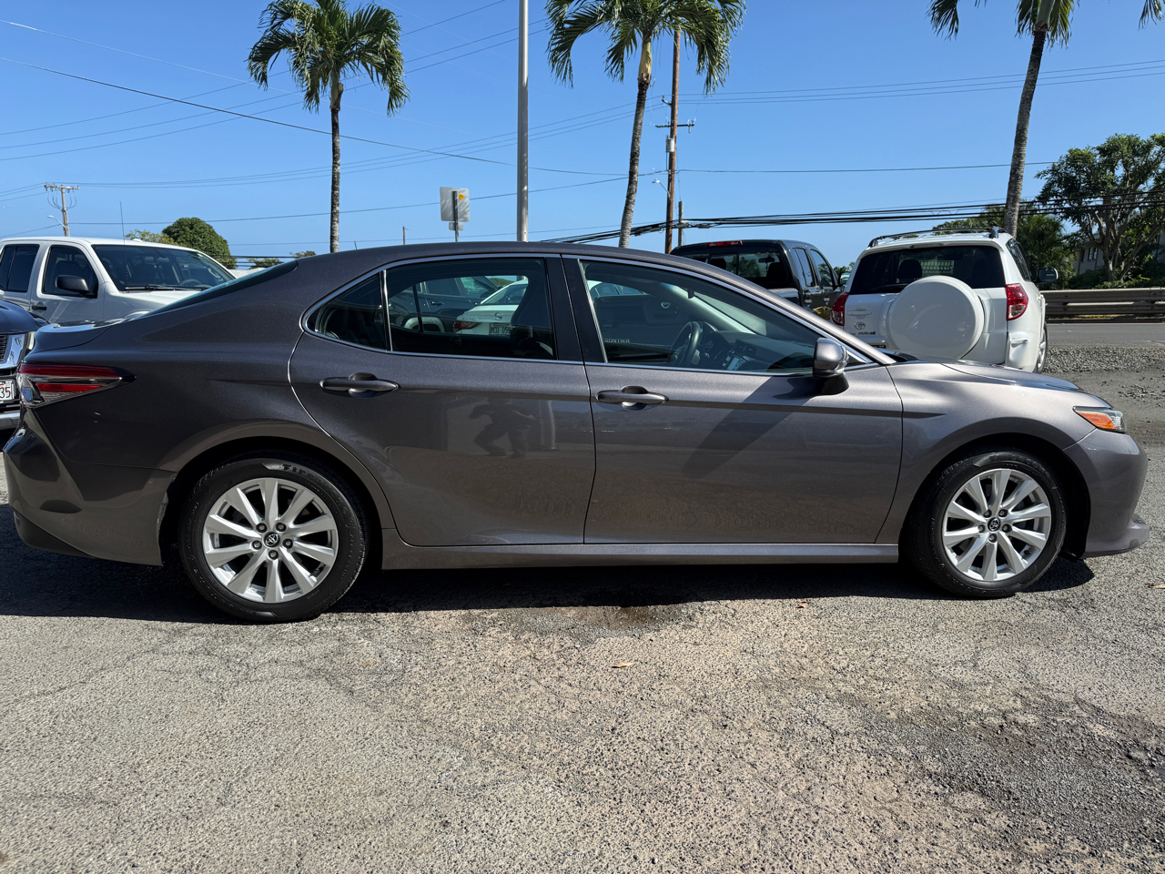 Toyota Camry LE 2020