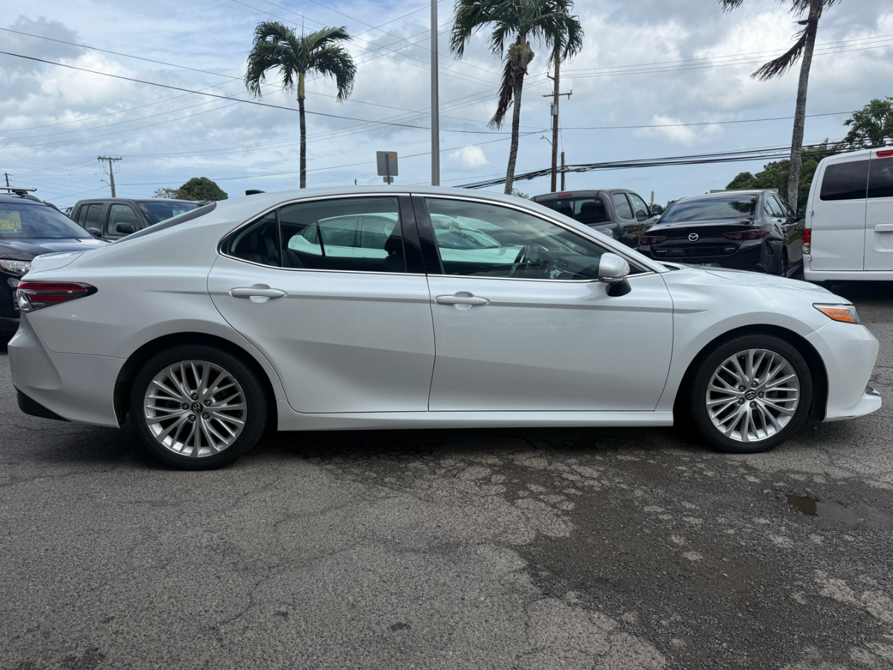 Toyota Camry XLE V6 2020