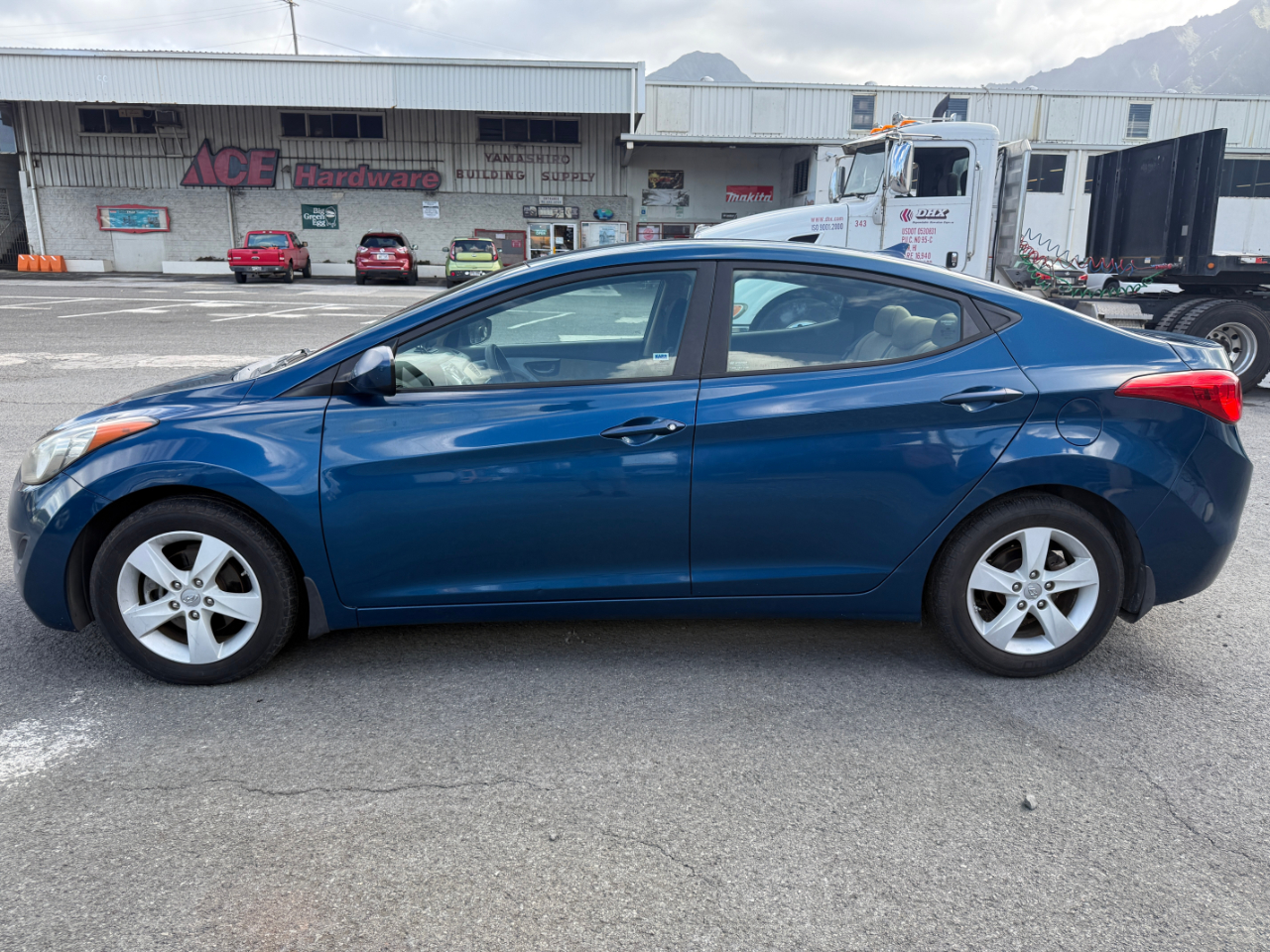 Hyundai Elantra GLS A/T 2013 Hyundai Elantra GLS A/T 2013