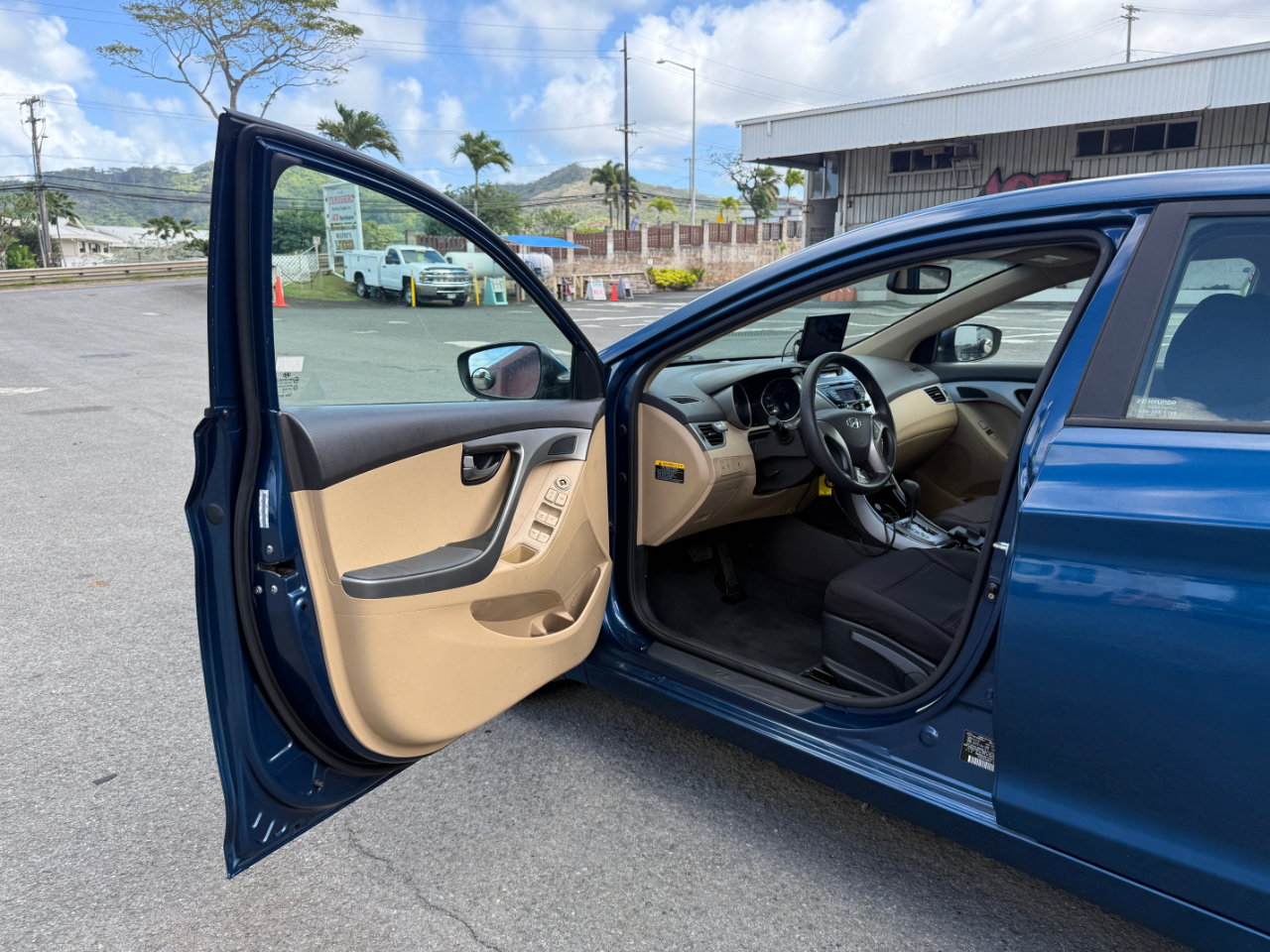 Hyundai Elantra GLS A/T 2013 Hyundai Elantra GLS A/T 2013