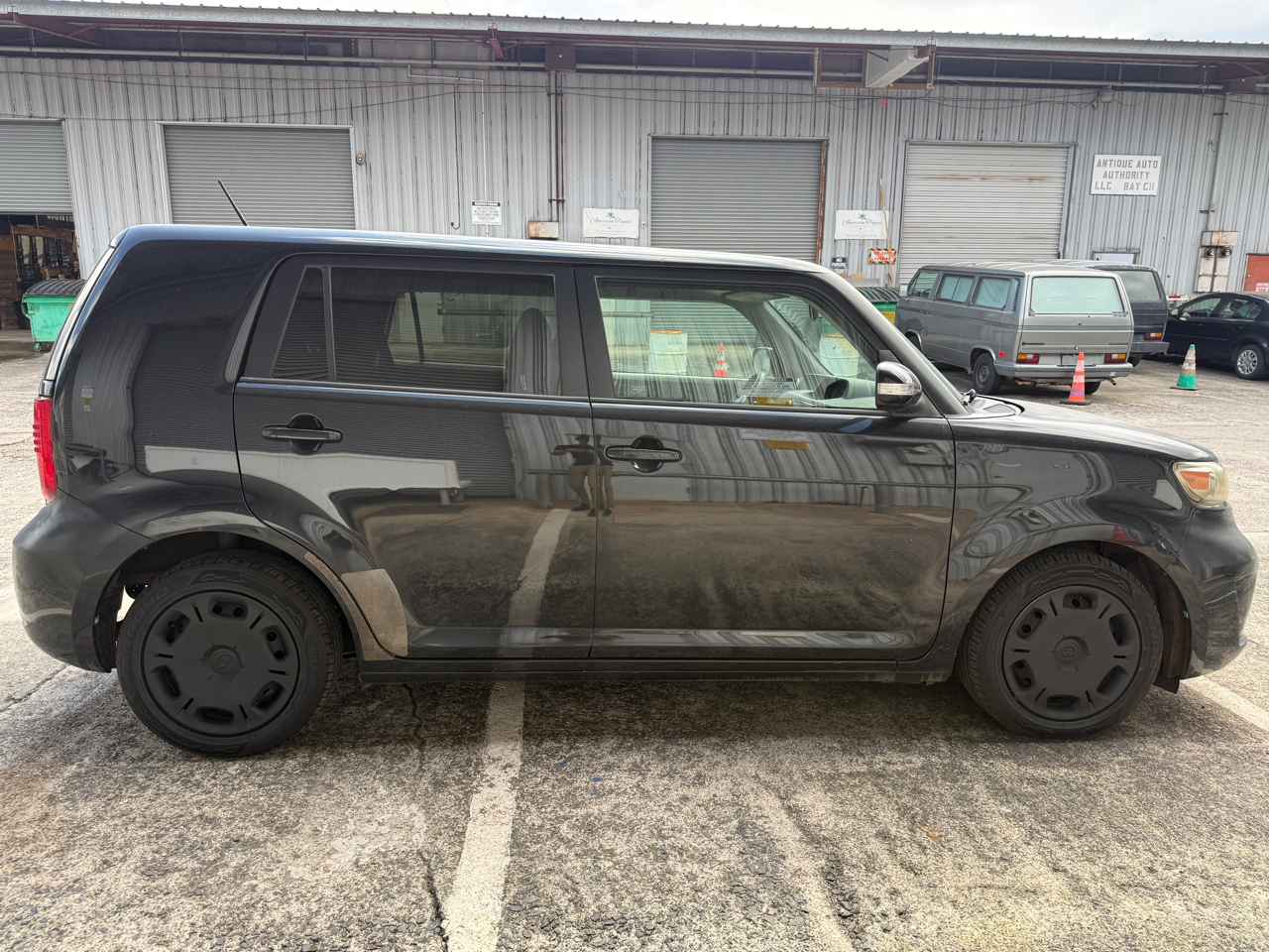 Scion xB 5-Door Wagon 4-Spd AT 2010
