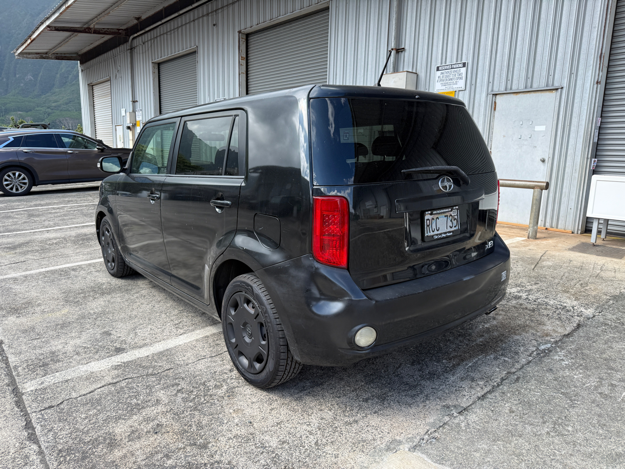 Scion xB 5-Door Wagon 4-Spd AT 2010