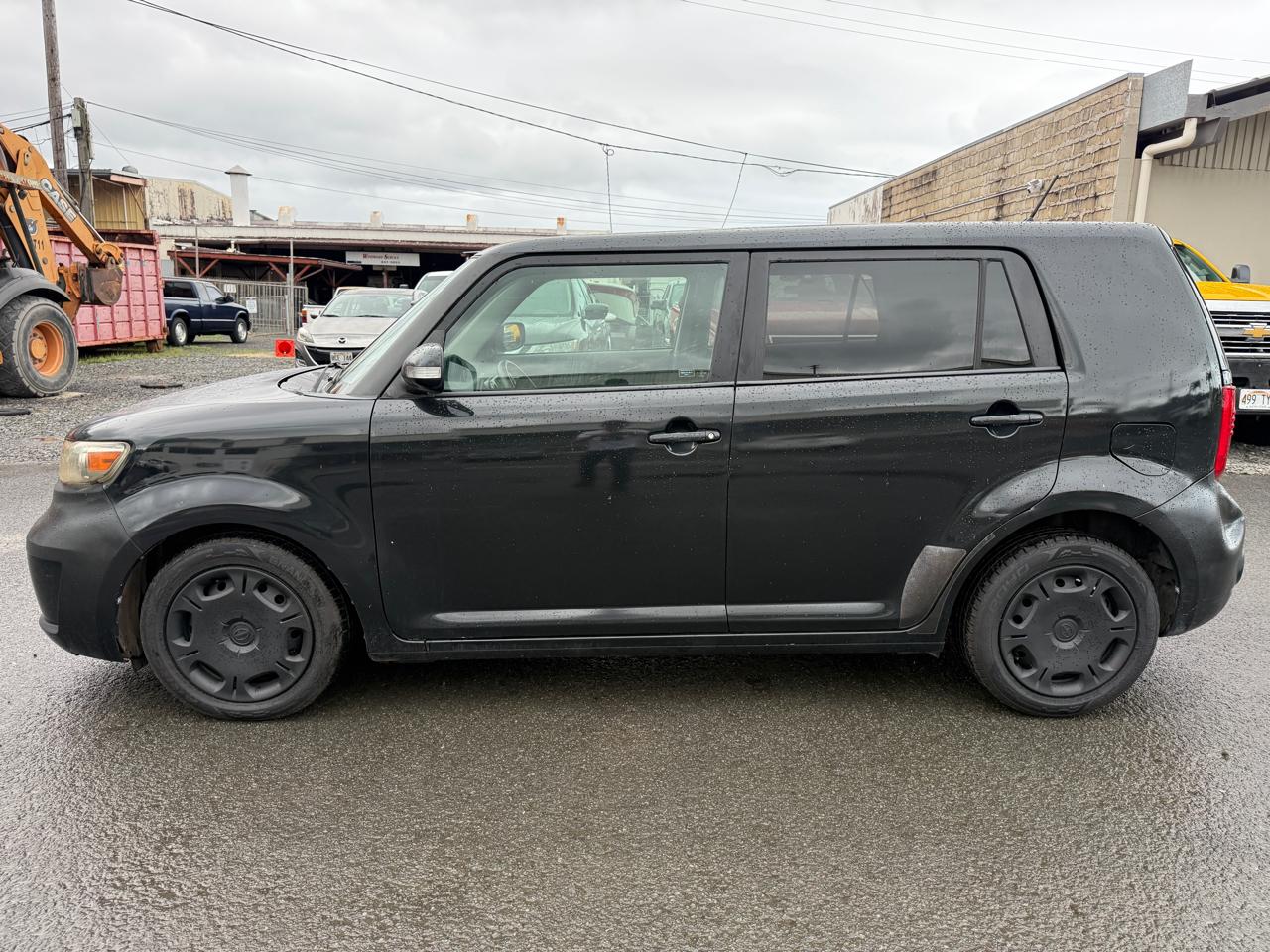 Scion xB 5-Door Wagon 4-Spd AT 2010