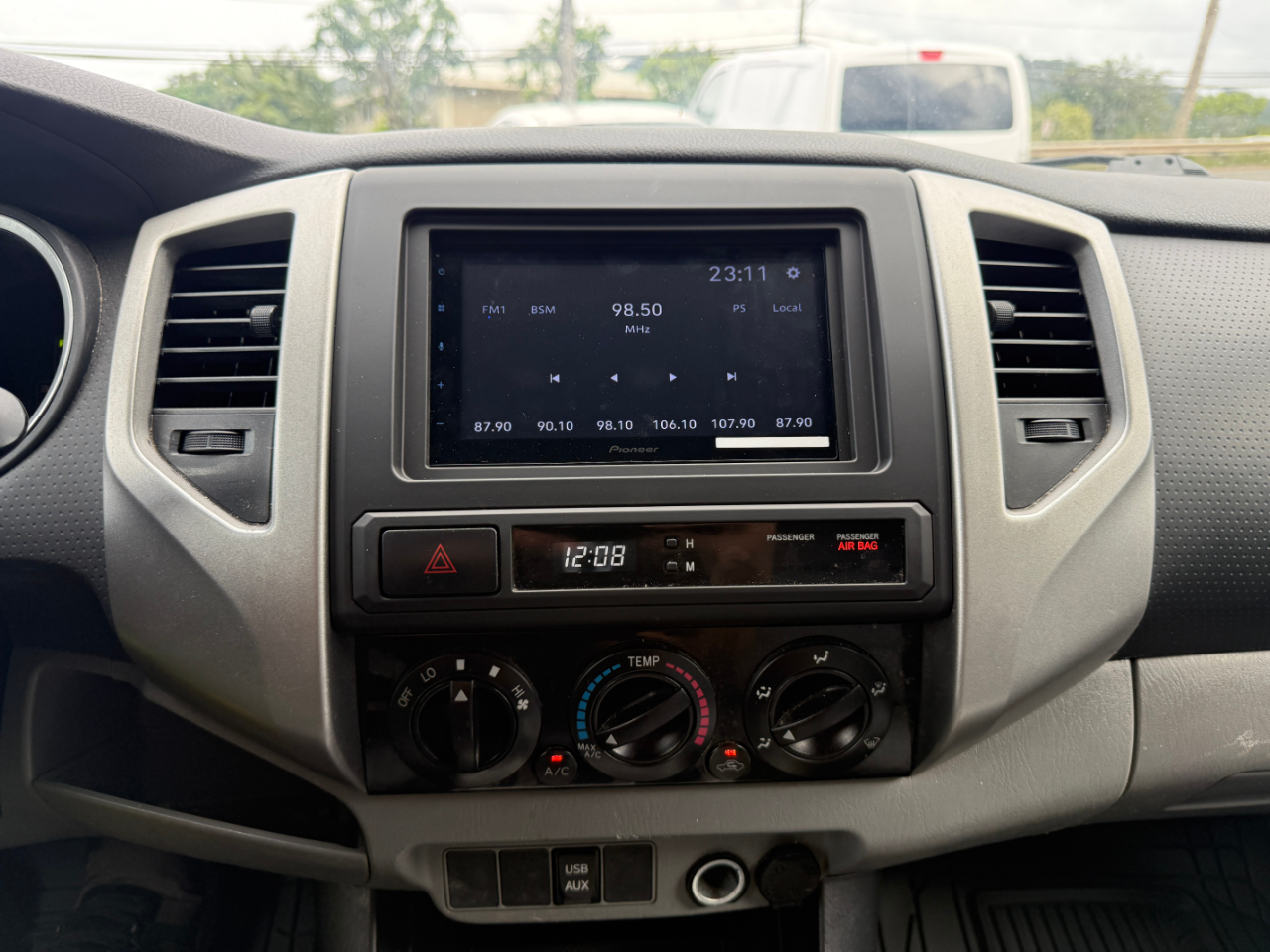 Toyota Tacoma Double Cab Auto 2WD 2013