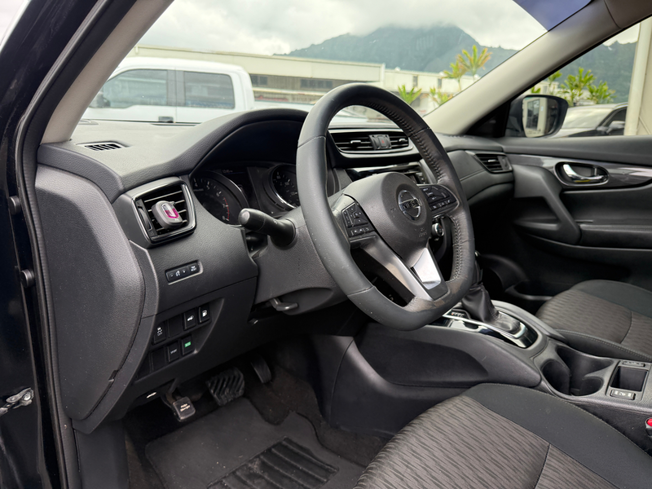 Nissan Rogue SV FWD 2018