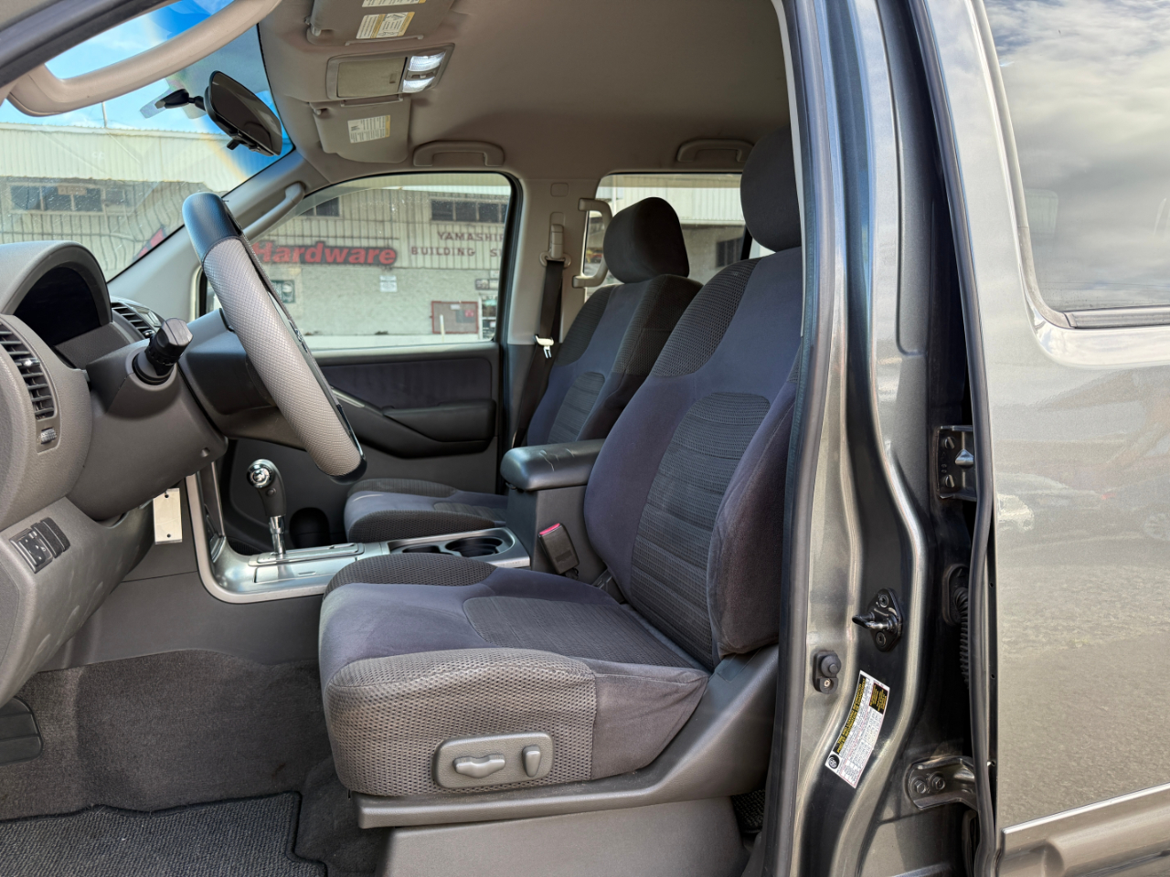 Nissan Pathfinder SE 2007