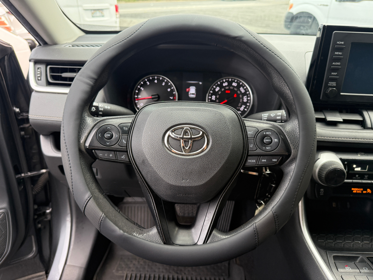 Toyota RAV4 LE 2022