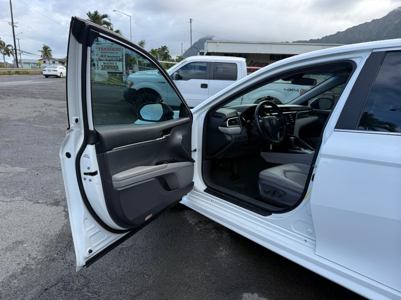 Toyota Camry SE 2018