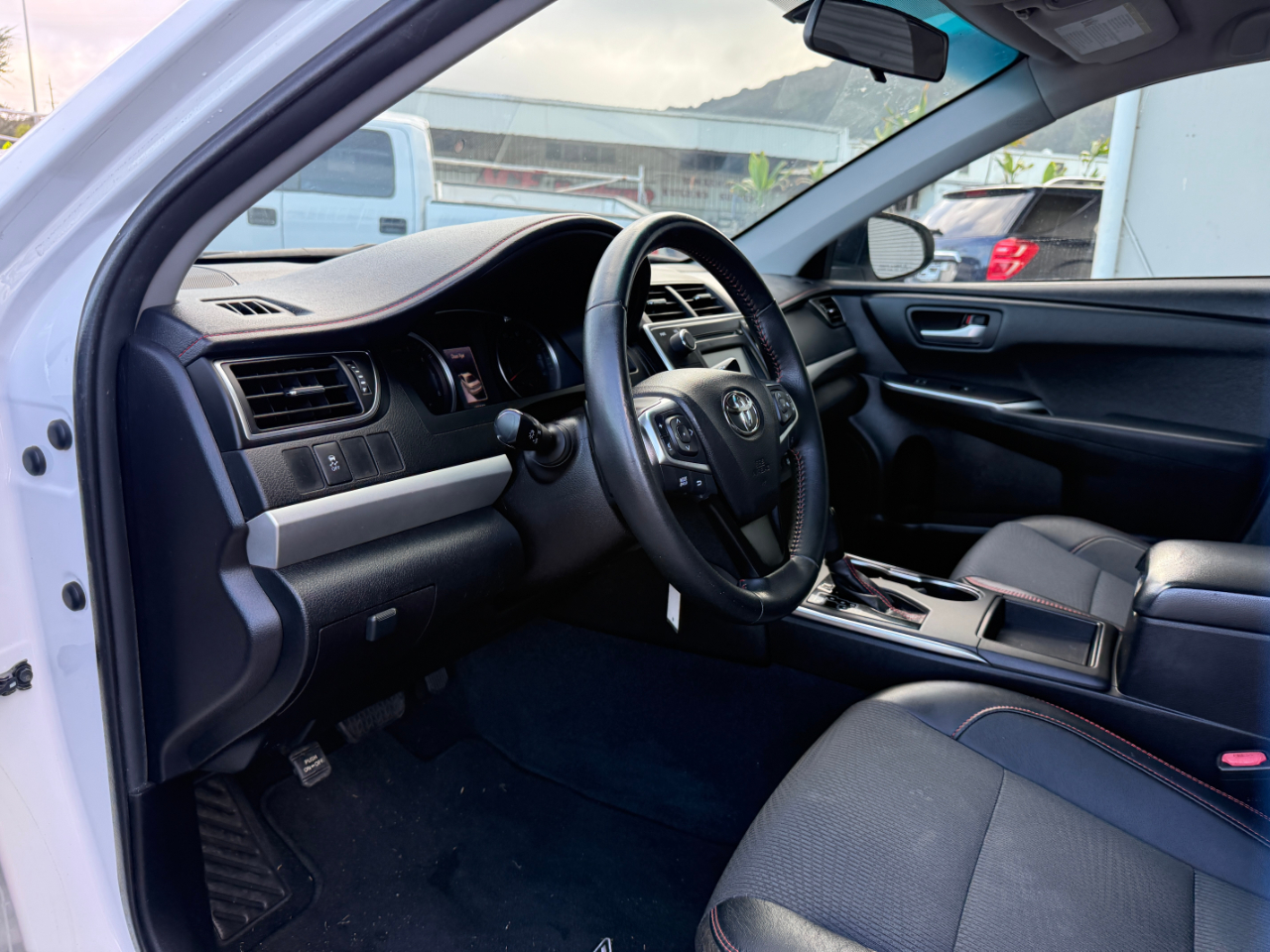 Toyota Camry SE 2016