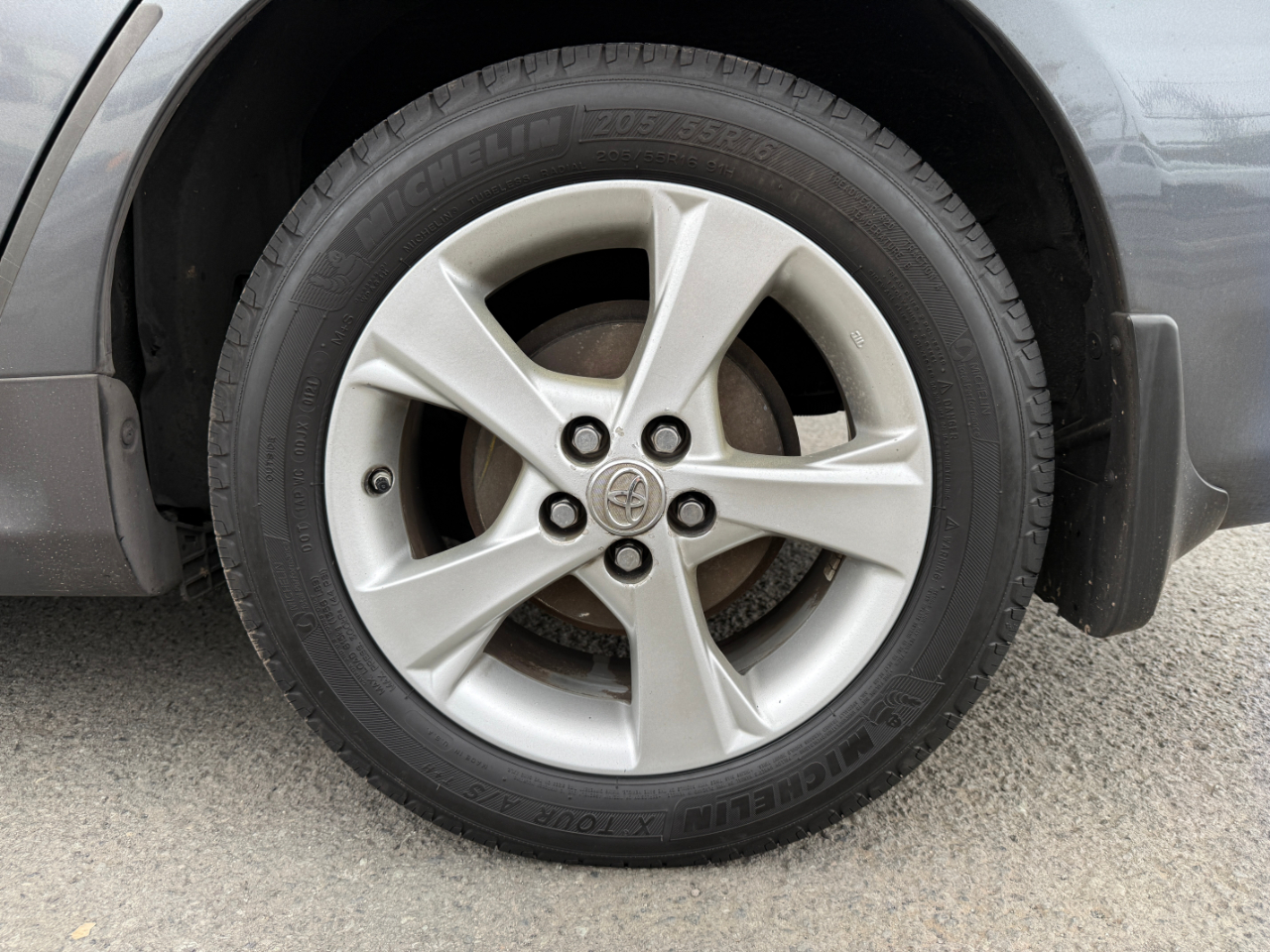 Toyota Corolla LE 2011