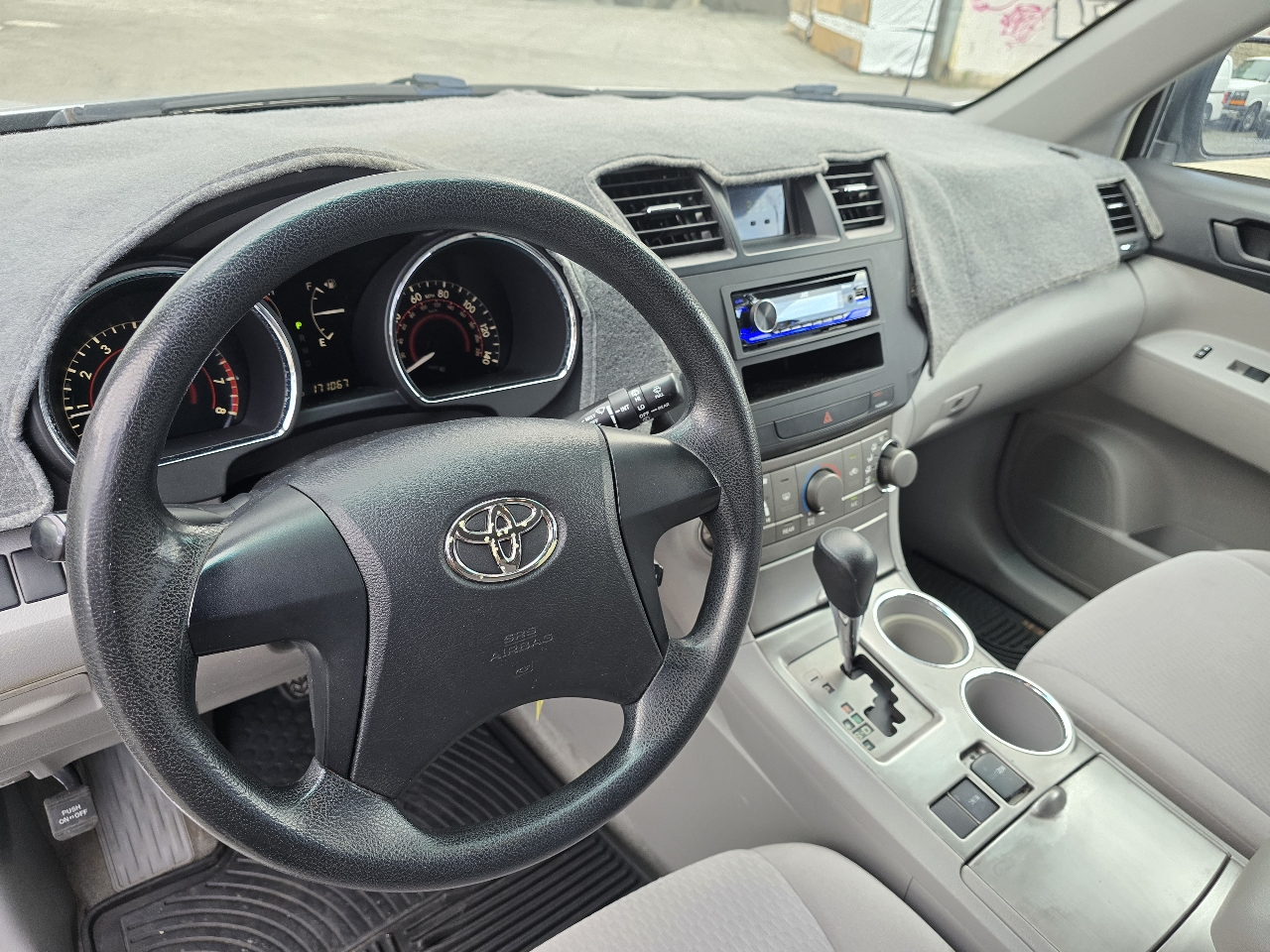Toyota Highlander Base 2WD 2008