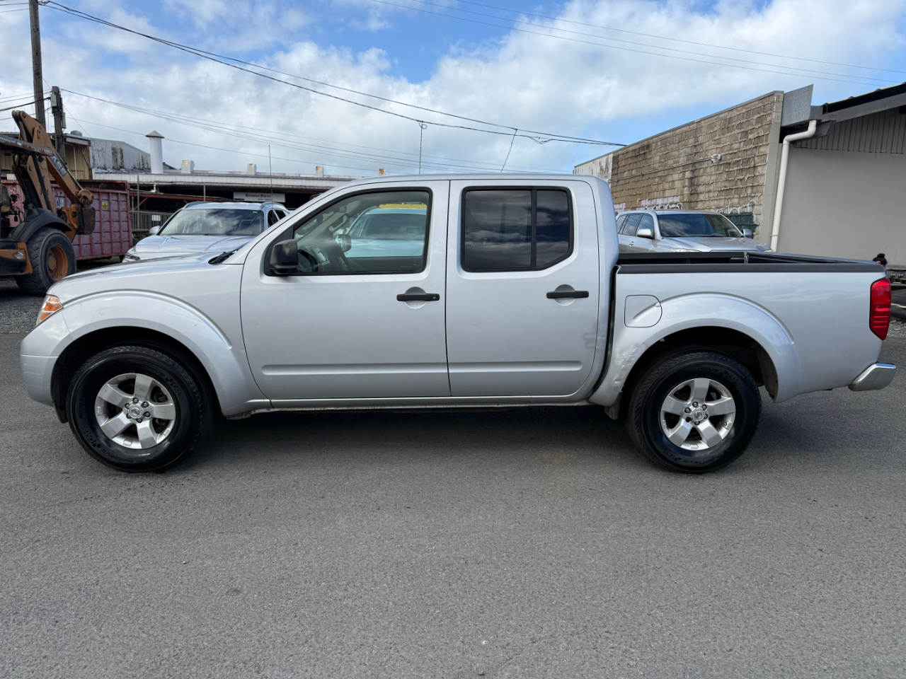 Nissan Frontier SV Crew Cab V6 2013