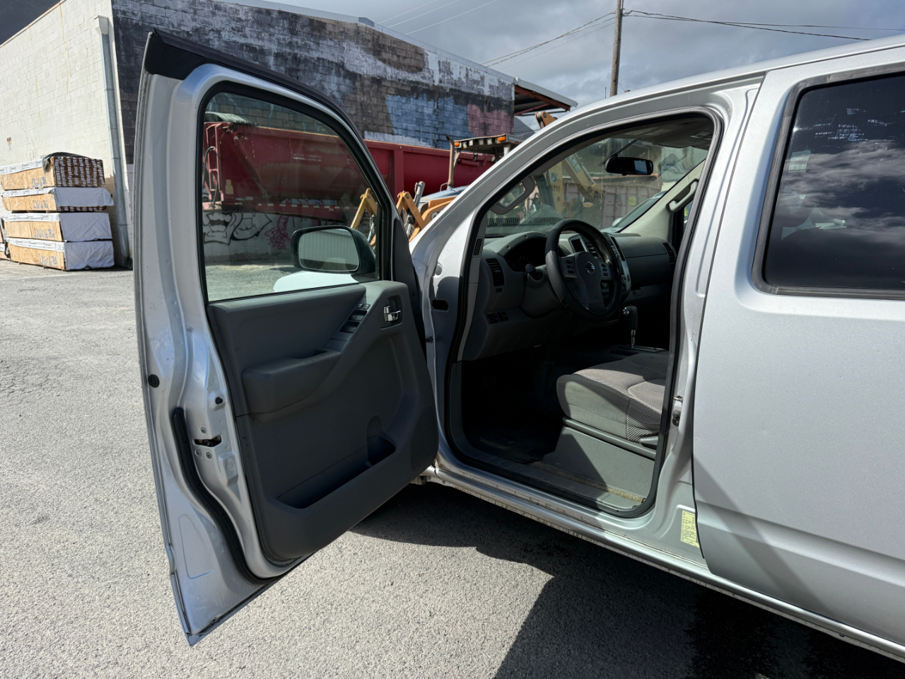 Nissan Frontier SV Crew Cab V6 2013
