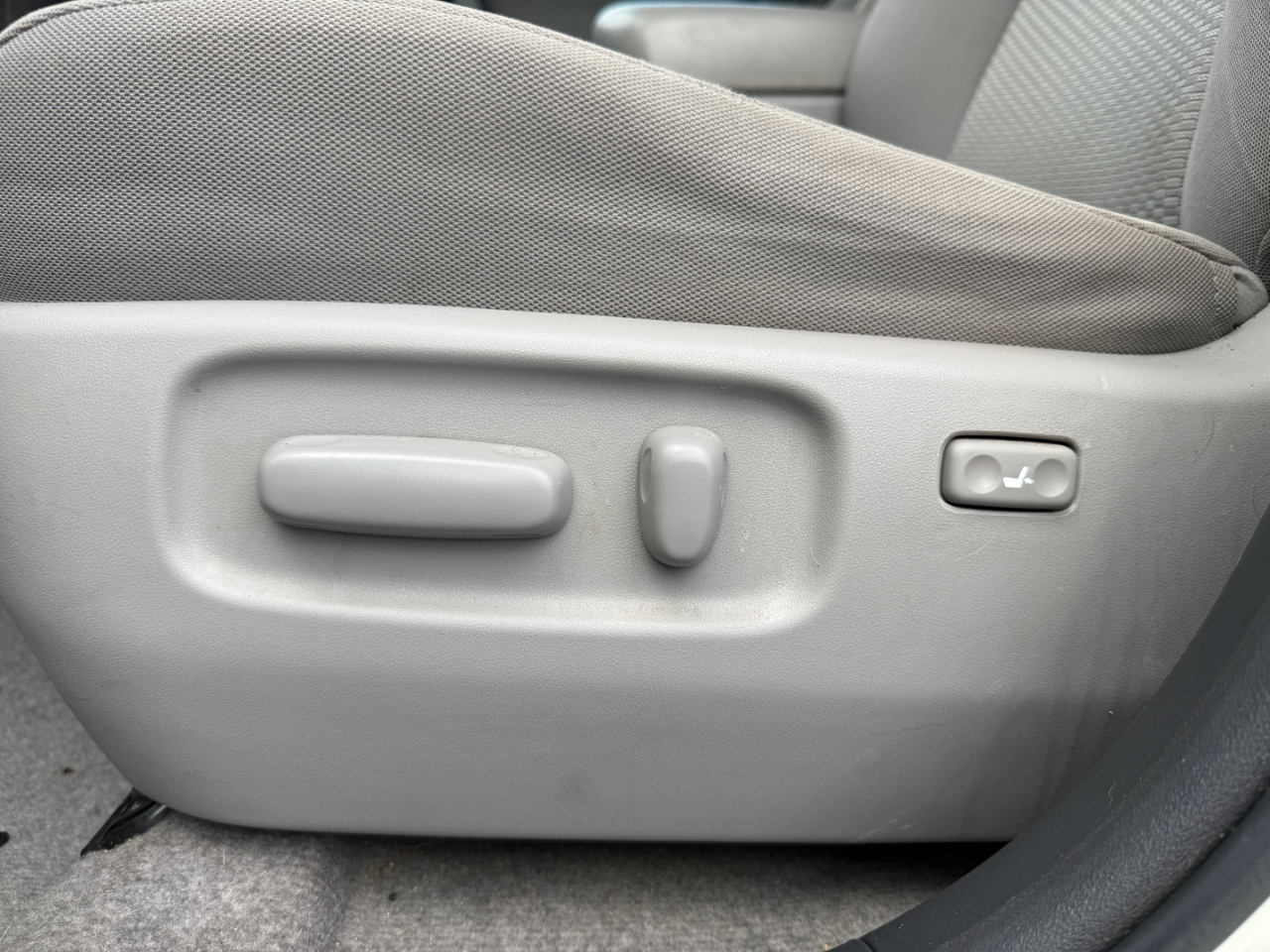 Toyota RAV4 Limited I4 2WD 2008